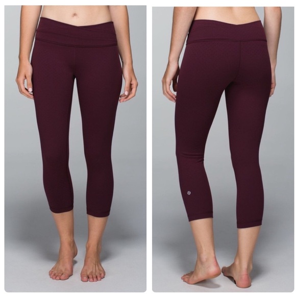 Lululemon Astro Wunder Under Crop II Shine Dot in‎ Bordeaux Drama Size 4 - Picture 1 of 11